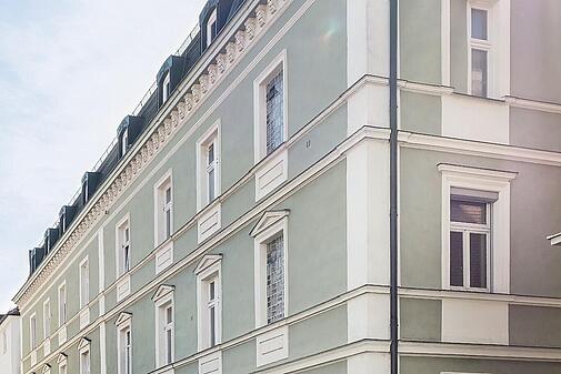 Bild Von-der-Tann-Straße 22, 24 Frontansicht CloseUp Fassade